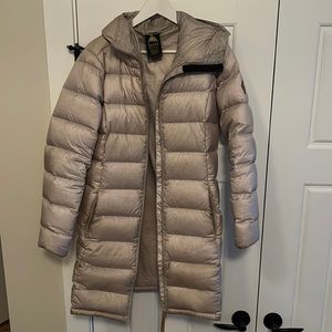Women’s burton puffy mid length jacket